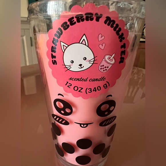 New 12 oz Strawberry Milk Tea Scented Candle Cup - Picture 4 of 5